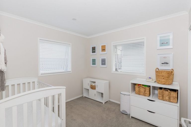 Photo of property in 5 Poaka Road, Hobsonville, Auckland, 0616