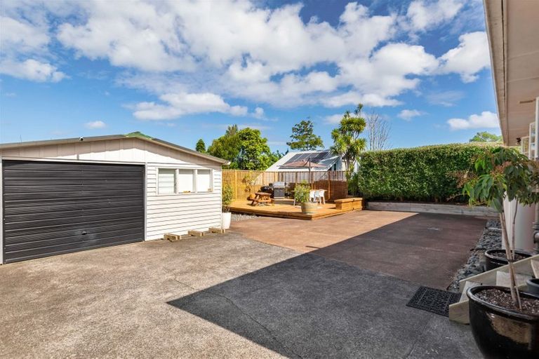 Photo of property in 7 Kervil Avenue, Te Atatu Peninsula, Auckland, 0610