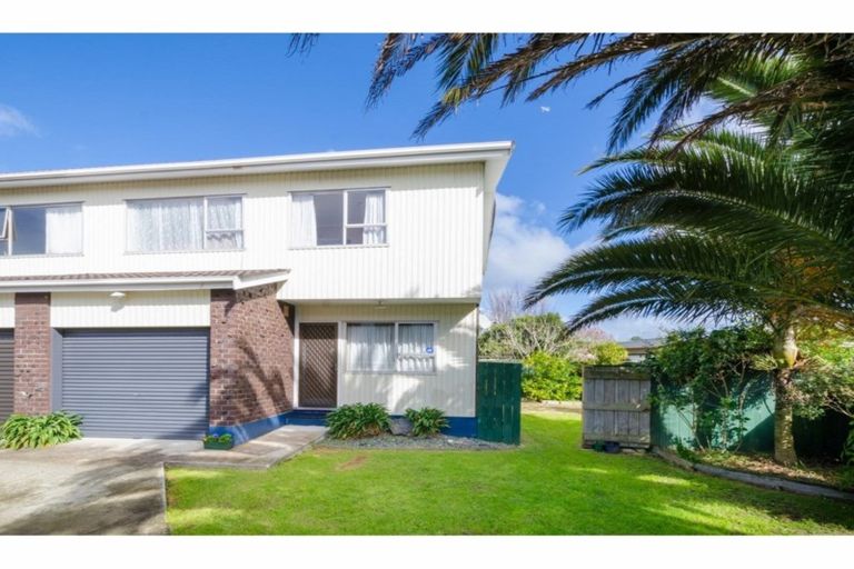 Photo of property in 4/90 Lynwood Road, New Lynn, Auckland, 0600