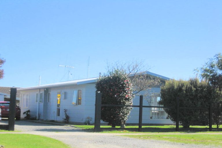 Photo of property in 13 Morgan Crescent, Levin, 5510