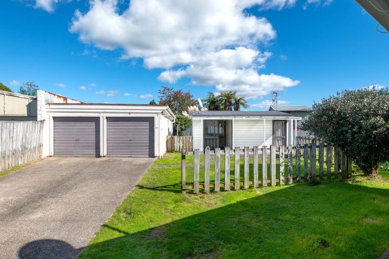 Photo of property in 110 Pandora Avenue, Sunnybrook, Rotorua, 3015