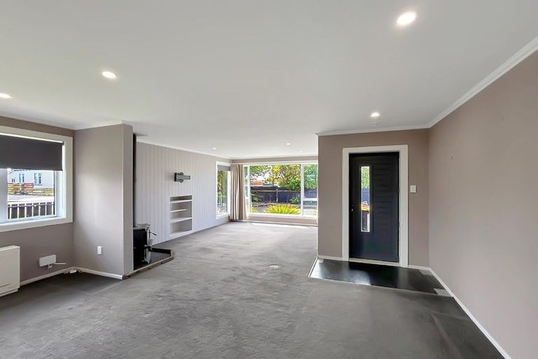 Photo of property in 73 Park Street, Winton, 9720