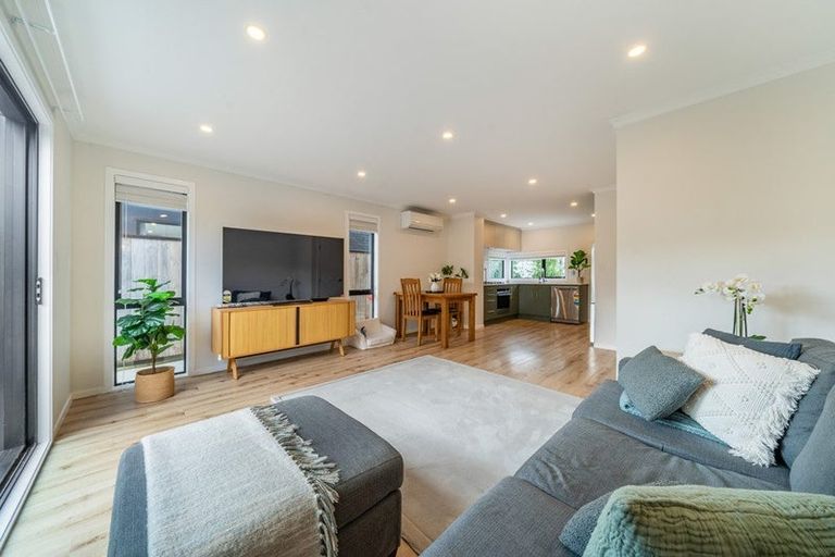 Photo of property in 15 Raeble Walkington Lane, Wallaceville, Upper Hutt, 5018