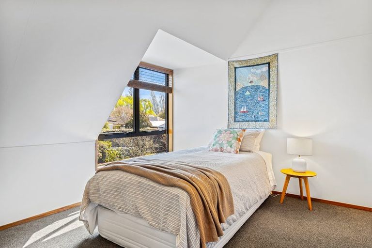 Photo of property in 84 Palatine Terrace, Saint Martins, Christchurch, 8022