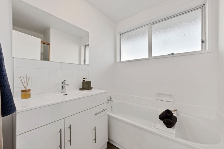 Photo of property in 75 Glenmore Avenue, Casebrook, Christchurch, 8051