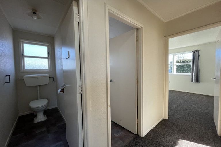 Photo of property in 21 Manu Crescent, Upper Vogeltown, New Plymouth, 4310