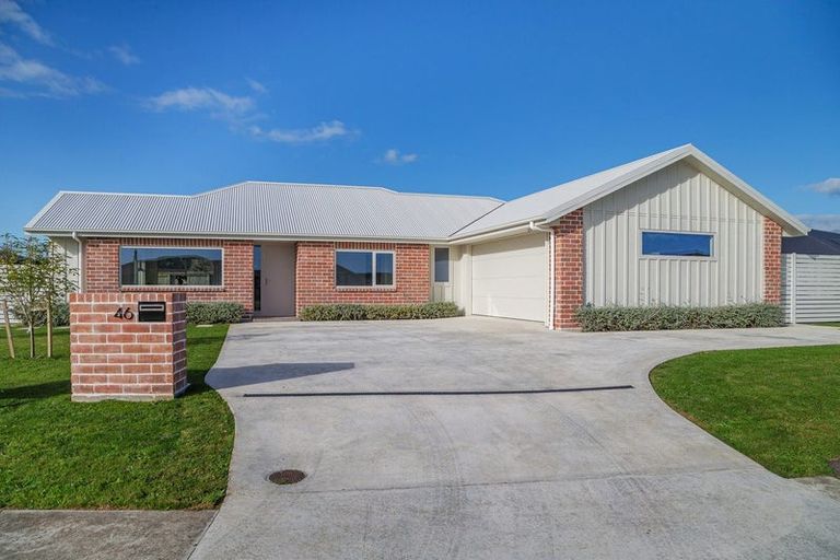 Photo of property in 46 Tainui Street, Levin, 5510