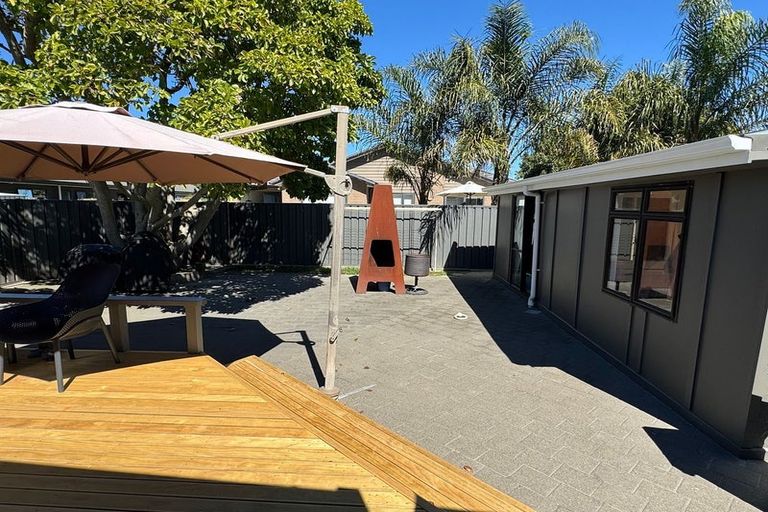 Photo of property in 5 Burness Road, Greenmeadows, Napier, 4112