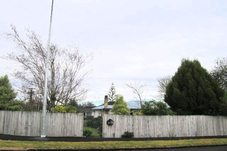 Photo of property in 30 Portal Crescent, Beerescourt, Hamilton, 3200