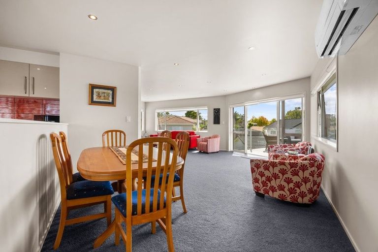 Photo of property in 40 Westpark Drive, West Harbour, Auckland, 0618