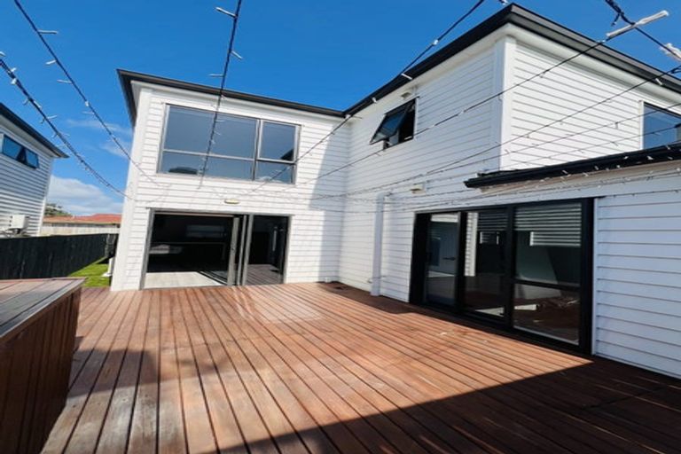 Photo of property in 10b George Street, Mangere East, Auckland, 2024