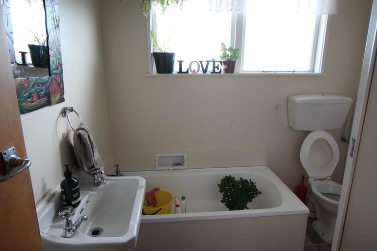 Photo of property in 1/1 Church Street, Terrace End, Palmerston North, 4410