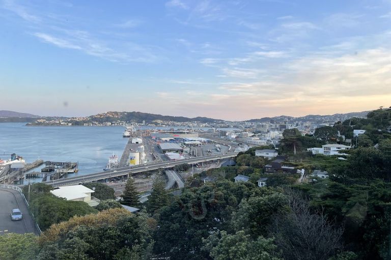 Photo of property in 123 Barnard Street, Wadestown, Wellington, 6012