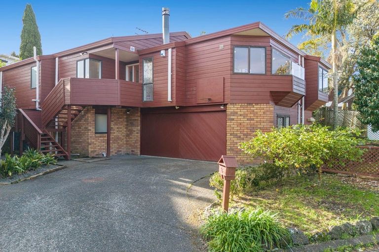 Photo of property in 2/8 Antrim Grove, Bayview, Auckland, 0629