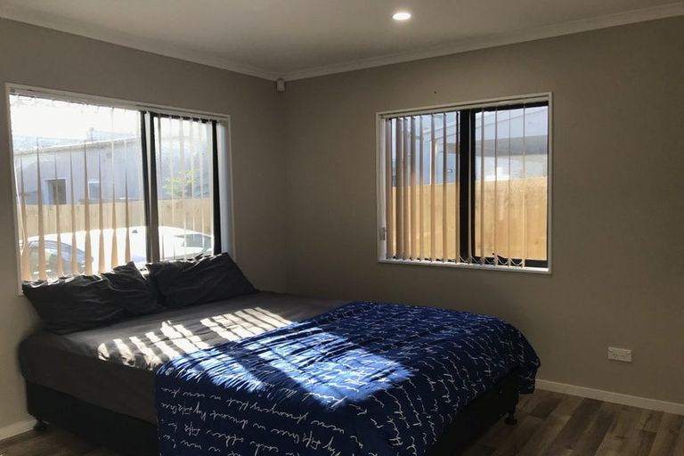 Photo of property in 4a Milton Road, Orewa, 0931