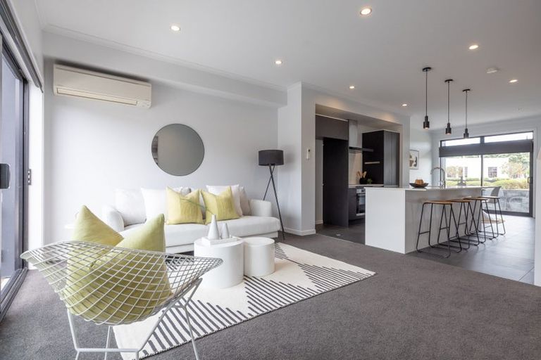 Photo of property in 10 Alexander Willis Crescent, Hobsonville, Auckland, 0616