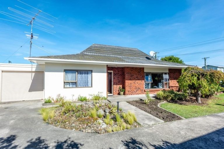 Photo of property in 277 Aberdeen Road, Gisborne, 4010