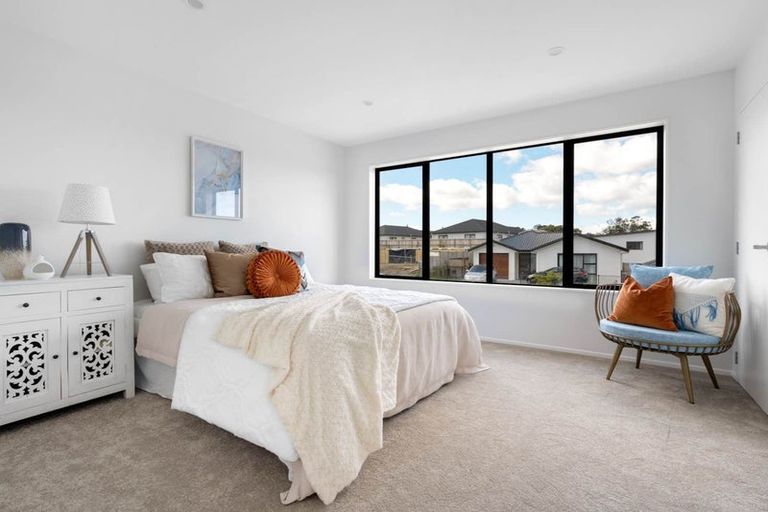 Photo of property in 5/3 Kaimai Avenue, Massey, Auckland, 0614