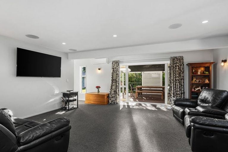 Photo of property in 14 Van Dieman Close, Templeton, Christchurch, 8042