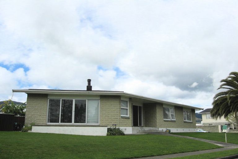 Photo of property in 26 Durham Street, Stoke, Nelson, 7011