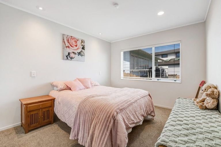 Photo of property in 1326 Whangaparaoa Road, Army Bay, Whangaparaoa, 0930