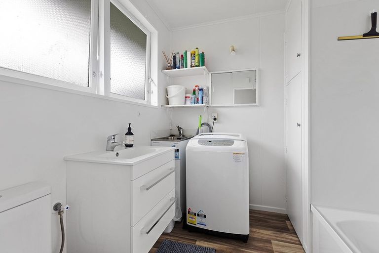 Photo of property in 22f3 Park Avenue, Titahi Bay, Porirua, 5022