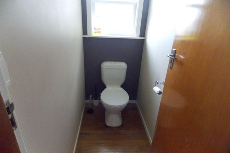 Photo of property in 1 Field Street, Silverstream, Upper Hutt, 5019