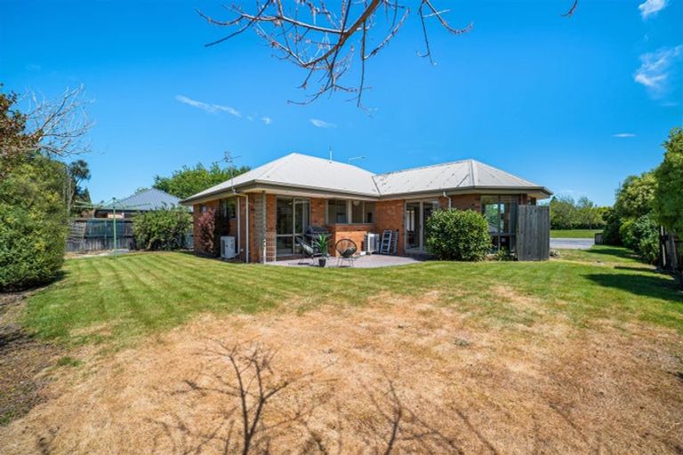 Photo of property in 21 Springs Road, Hornby, Christchurch, 8042