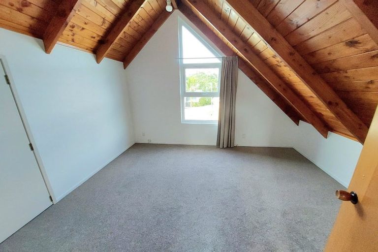 Photo of property in 1/46 Halberg Street, Glenfield, Auckland, 0629