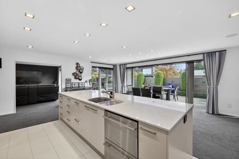 Photo of property in 5 Reka Street, Parklands, Christchurch, 8083