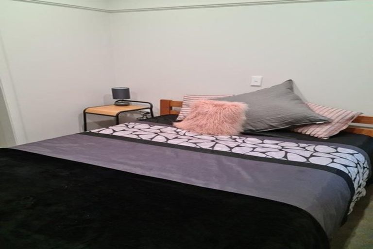 Photo of property in Fountain Court, 16/48u Oriental Parade, Oriental Bay, Wellington, 6011