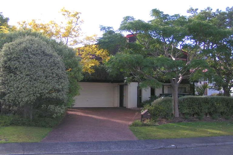 Photo of property in 67 Merriefield Avenue, Forrest Hill, Auckland, 0620