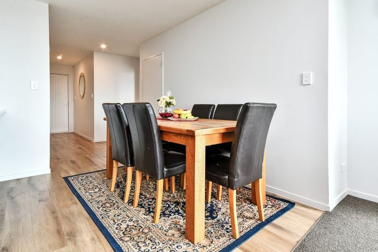 Photo of property in 3 John Burn Road, Takanini, 2110