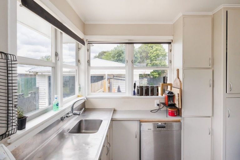 Photo of property in 582 Pioneer Highway, Highbury, Palmerston North, 4412