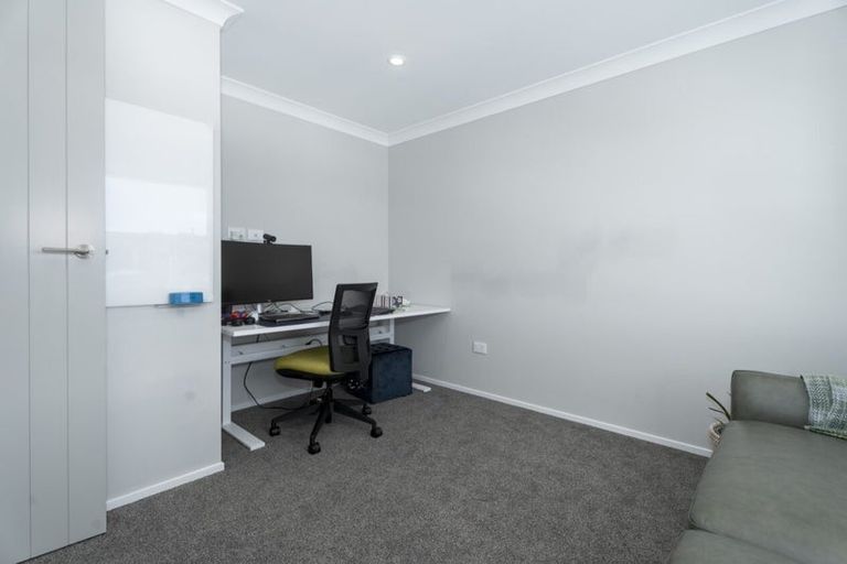 Photo of property in 14 Atherton Terrace, Churton Park, Wellington, 6037