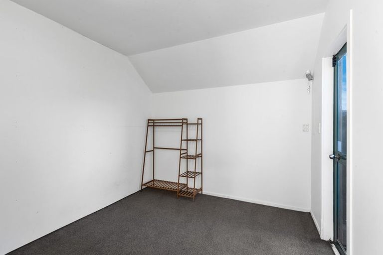 Photo of property in 2/52 Marine Parade, North New Brighton, Christchurch, 8083