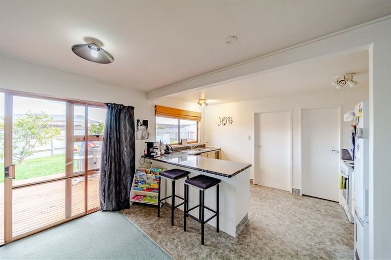 Photo of property in 33 Fife Crescent, Tamatea, Napier, 4112