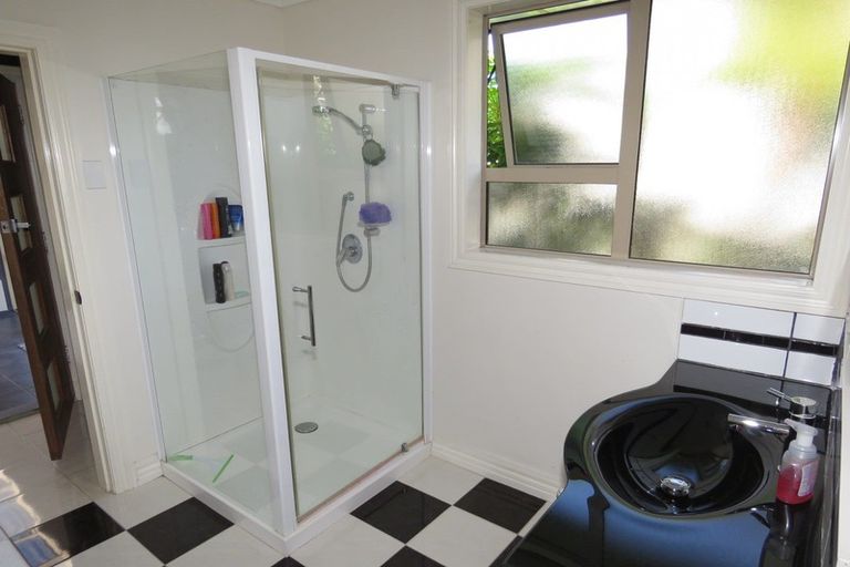 Photo of property in 32 Brougham Street, Westport, 7825