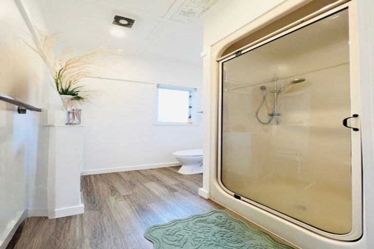 Photo of property in 279 Massey Road, Mangere East, Auckland, 2024