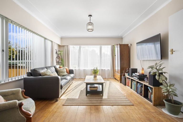 Photo of property in 200a Henderson Valley Road, Henderson, Auckland, 0612