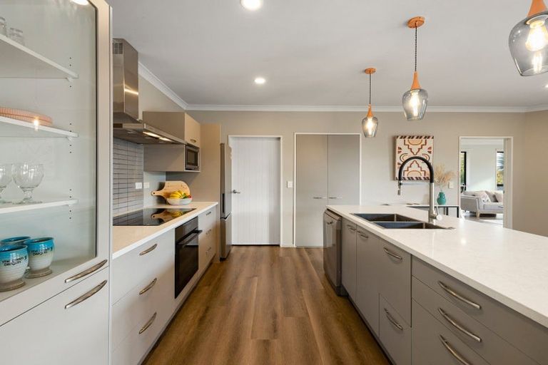 Photo of property in 48 Magellan Rise, Flagstaff, Hamilton, 3210