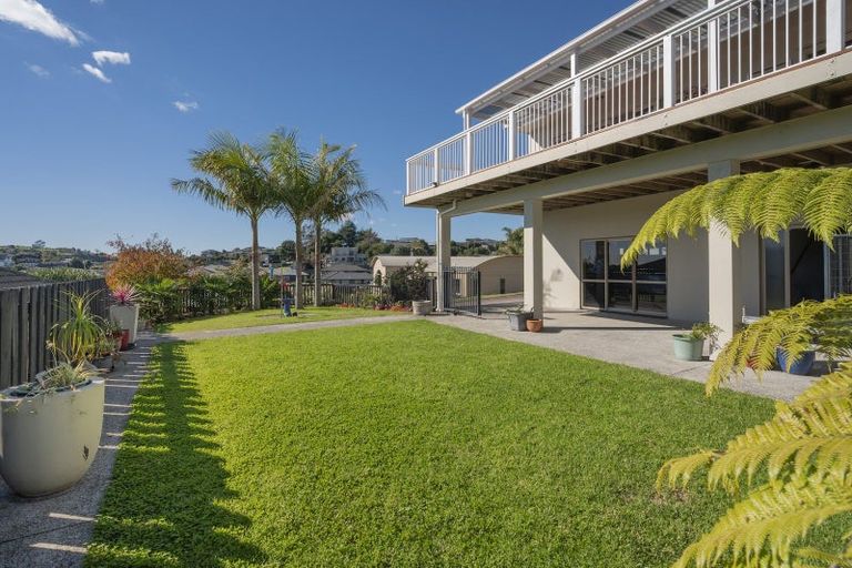 Photo of property in 20 Bayvista Close, Welcome Bay, Tauranga, 3112