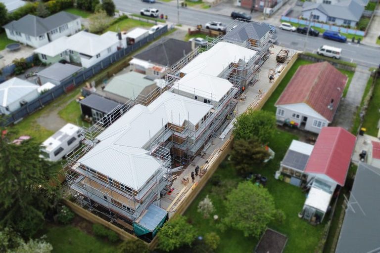 Photo of property in 82 Main Road, Wainuiomata, Lower Hutt, 5014