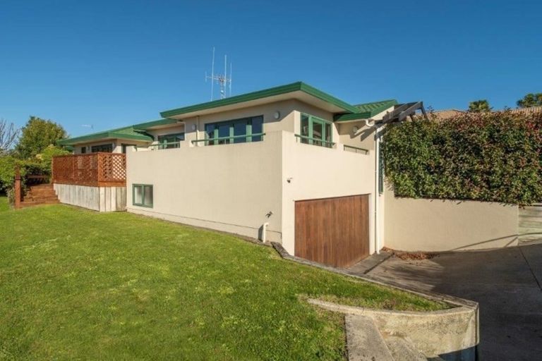 Photo of property in 15 Harlech Glen, Bethlehem, Tauranga, 3110