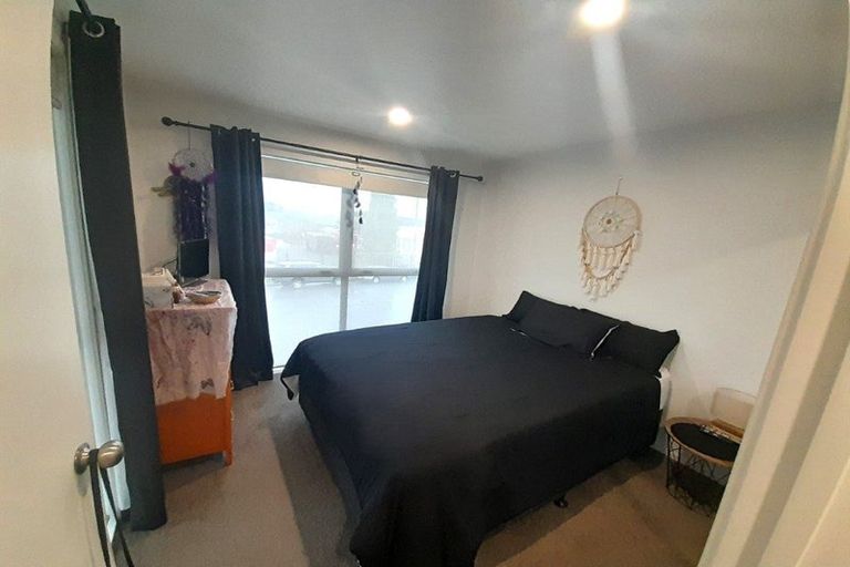 Photo of property in 2/10 Saint Stephens Avenue, Tuakau, 2121