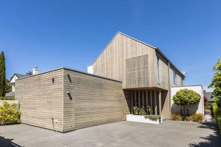 Photo of property in 3 Ngahere Street, Fendalton, Christchurch, 8041