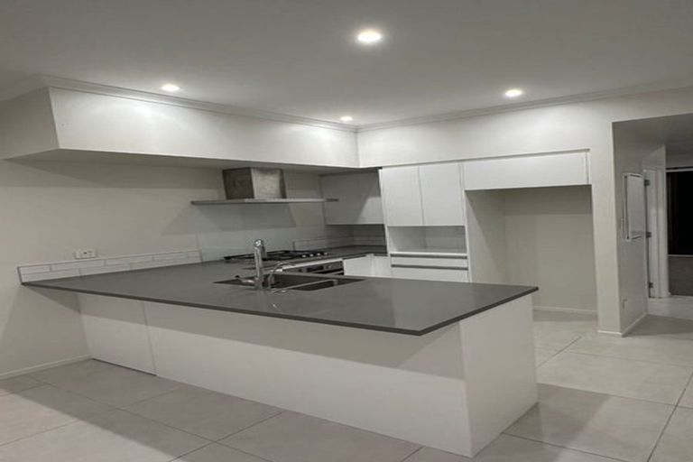 Photo of property in 4 Malcolm Calder Road, Hobsonville, Auckland, 0616