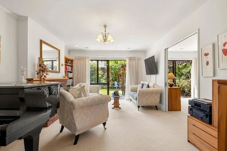 Photo of property in 29 Hinau Street, Woburn, Lower Hutt, 5011