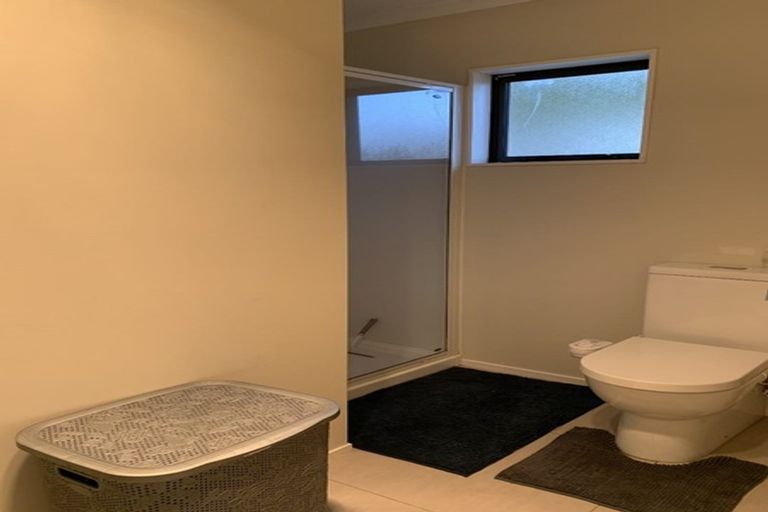 Photo of property in 14 Cresswell Place, Johnsonville, Wellington, 6037