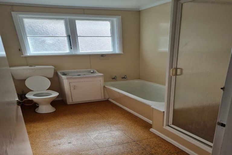 Photo of property in 614f1- Fergusson Drive, Trentham, Upper Hutt, 5018